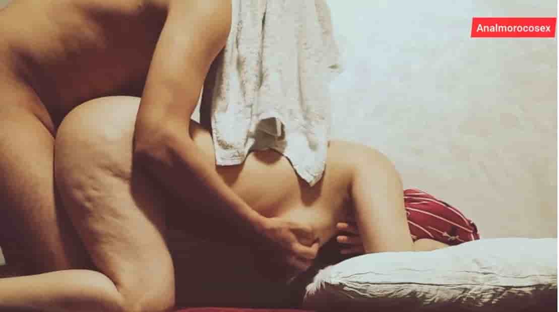 جارة مغربية مراهقة تحب مص الزب العراقي كل يوم في Sex سكس
